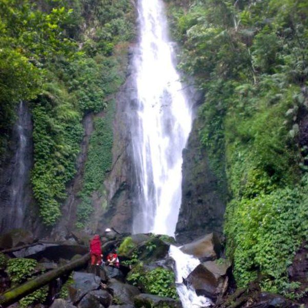 Curug Cikaracak di Bogor