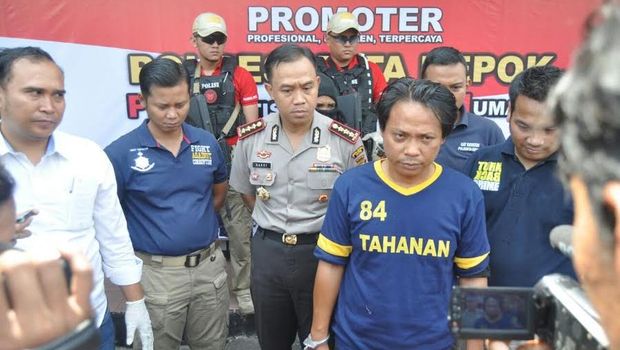 Tersangka Aji mengaku bisa menggandakan emas batangan dengan ilmu hitam. (Foto: Istimewa)