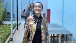 Julia Perez dan Dua Adiknya Kompak Berbatik