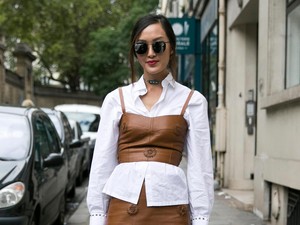 Cara Pakai Kemeja Putih Agar Lebih Stylish Seperti yang Sedang Tren di Paris