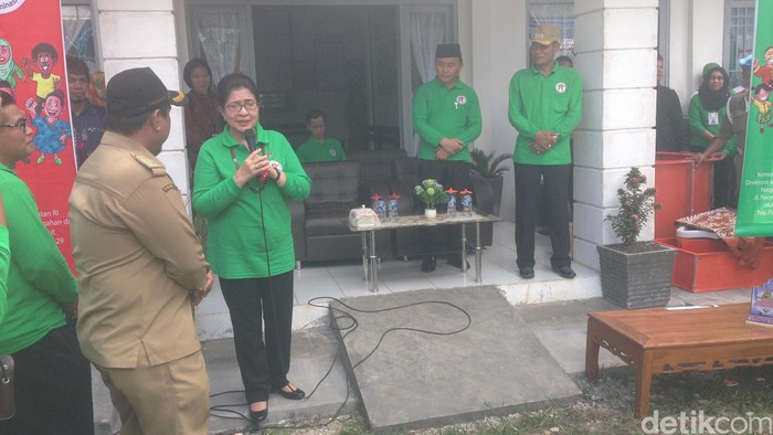 Saat Menkes Ngobrol Soal Ikan Asin, Hipertensi Hingga Pacar Dokter Puskesmas