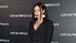 Battle of 24! Siapa Lebih Seksi, Charli XCX atau Olivia Culpo?