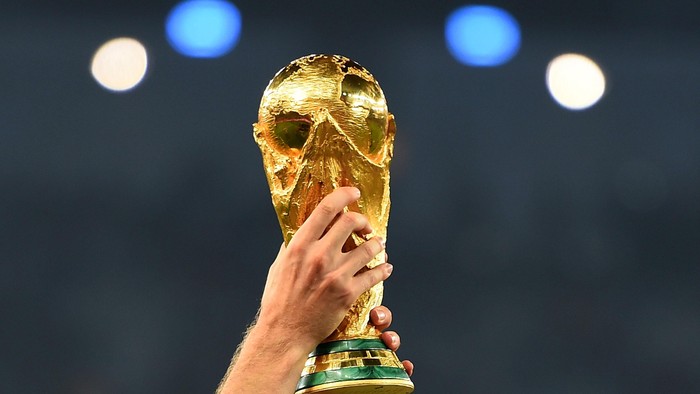 RIO DE JANEIRO, BRAZIL - JULY 13:  A close up of the World Cup trophy after the 2014 FIFA World Cup Brazil Final match between Germany and Argentina at Maracana on July 13, 2014 in Rio de Janeiro, Brazil.  (Photo by Laurence Griffiths/Getty Images)