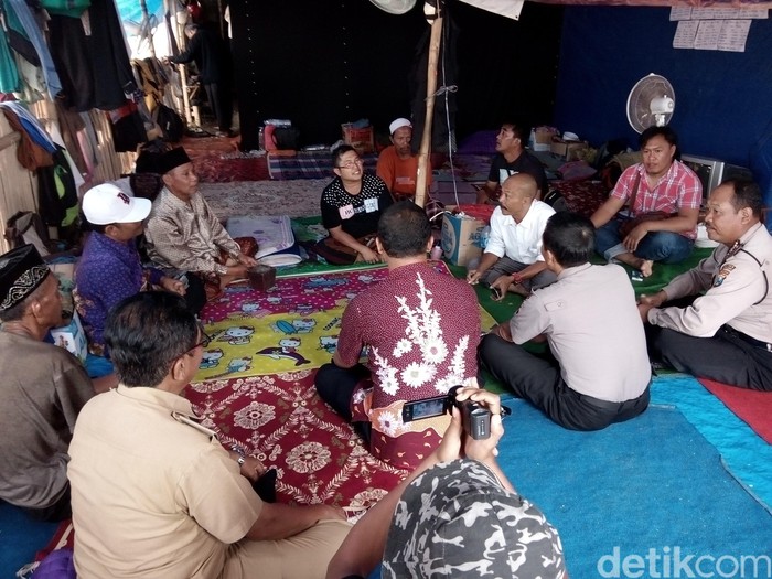 Mereka yang Bertahan di Padepokan, Tunggu Uang Saku hingga Titah Dimas Kanjeng