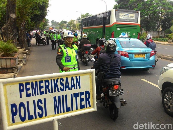 Operasi reward and punishment Denpom Jaya