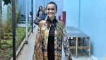 Julia Perez dan Dua Adiknya Kompak Berbatik