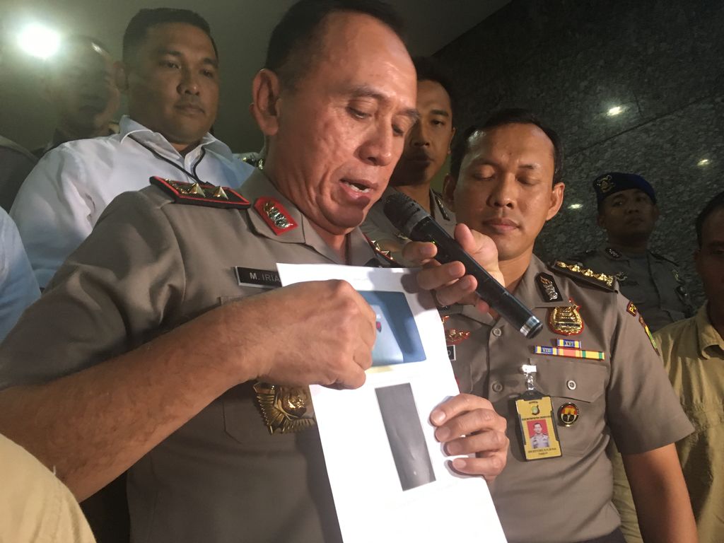 Foto: Kapolda Metro Jaya Irjen Pol M Iriawan memberi keterangan kepada wartawan (Mei Amelia/detikcom)
