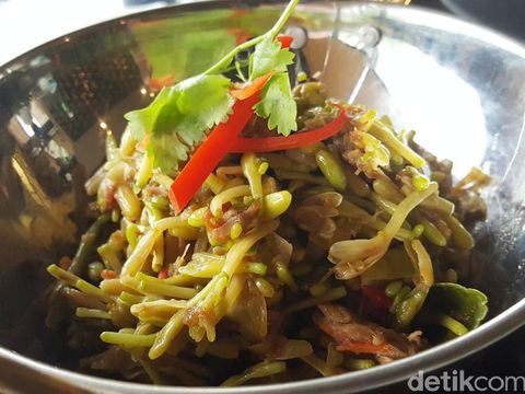 Masak Apa Hari Ini : Empal Gentong dan Bakwan Jagung yang Gurih Enak