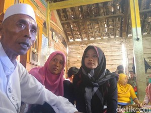 Kasrin Ngaku Berhaji dengan Bekal Rp 2 Juta, Tak Terlihat saat Naik Pesawat