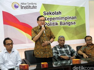 Ahok Jadi Tersangka, Akbar Tanjung: Saya Setuju Golkar Evaluasi Dukungan