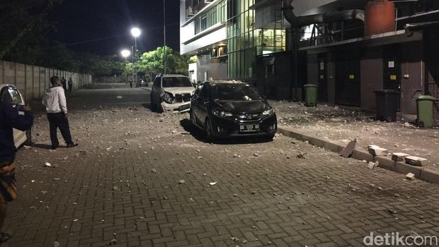 Mobil Jazz yang rusak