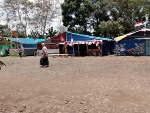 Pengikut Dimas Kanjeng Protes Rencana Penutupan Padepokan