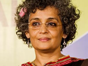 Setelah 20 Tahun, Arundhati Roy Terbitkan Novel Kedua