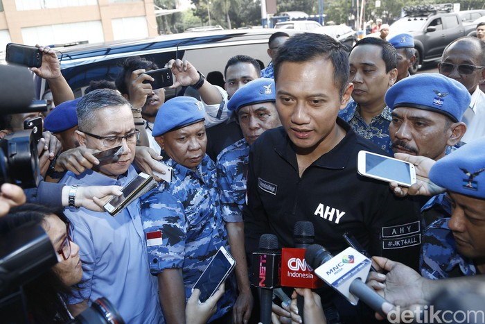 Ucapkan Selamat HUT TNI, Agus Harimurti: Prajurit Harus Netral di Pilkada