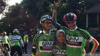 Gubernur Jawa Tengah Ganjar Pranowo dan keluarga turut meramaikan GFNY Indonesia. Ganjar juga menjadi peserta favorit untuk diajak selfie para peserta lain.
