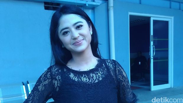 Prilly Latuconsina Lengket dengan Teuku Rassya, Nagita Kerja Tanpa Raffi