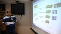 Slide presentasi menunjukan elektabilitas Cagub Ahok-Djarot, Anies-Sandiaga dan Agus-Sylvi.