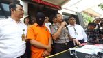 Polisi Tunjukan Tersangka Kasus Videotron Porno
