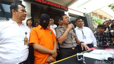 Polisi Tunjukan Tersangka Kasus Videotron Porno