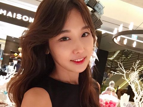 Viral di Internet, Bisa Tebak Berapa Umur Wanita Ini?