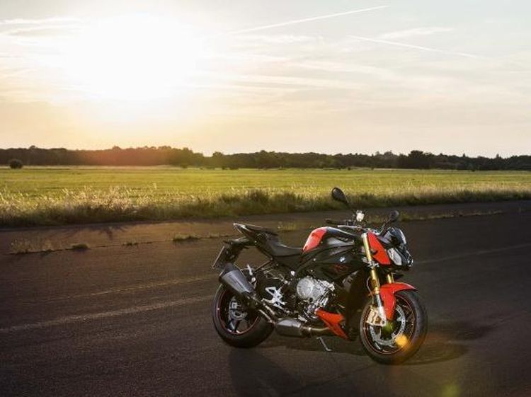 Tampang Baru BMW S1000R