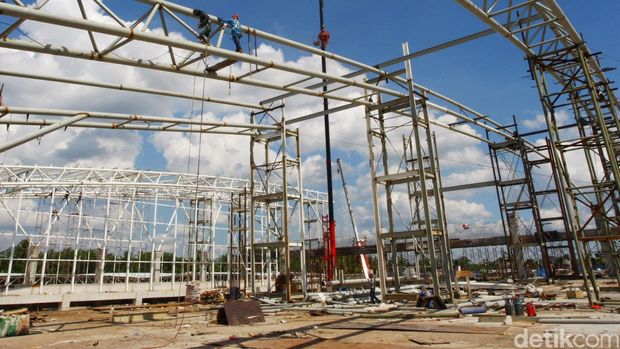 Pembangunan terminal baru di Bandara Supadio (Foto: Ahmad Ziaul Fitrahudin/detikcom)