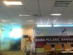 Dirjen Pajak: Orang Naik Ferrari Lebih Takut Tak Punya SIM Daripada NPWP