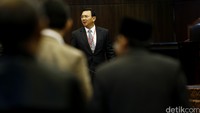 Ada pun ahli atau yang dihadirkan untuk mewakili pemerintahan Presiden Jokowi adalah eks Dirjen Otonomi Daerah Kemendagri Djohermansyah Djohan.