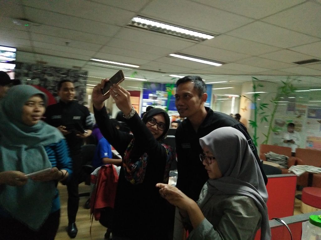 Banyak yang minta selfie dengan Agus