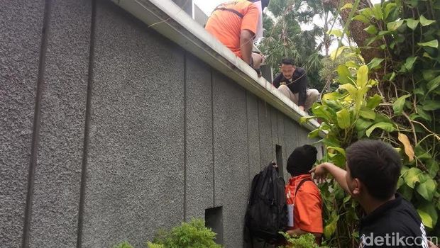Polisi Rekonstruksi Perampokan Pondok Indah, 5 Pelaku Dihadirkan