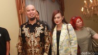 Mulan adalah ibu, istri dan selebriti yang fashionable. Foto: Gus Mun/detikHOT