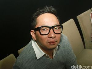 Ringgo Boyong Vincent dan Desta Nonton Guns N Roses