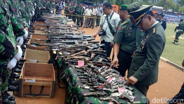 Semarak HUT TNI ke-71 di Ambon, Dari Drama Kolosal Hingga Karnaval