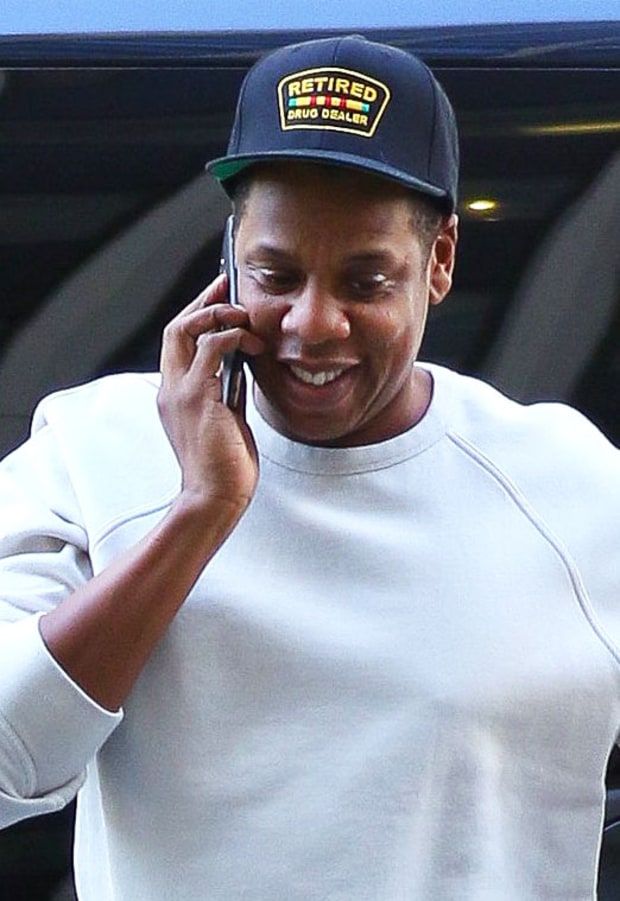 Beyonce dan Jay Z Pakai Aksesori dengan Slogan Kontroversial