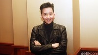 Rangga saat menghadiri acara press screening film Pinky Promise di Plaza Senayan, Jakarta Selatan pada Rabu (05/10) malam. Pool/Gus Mun/detikFoto.
