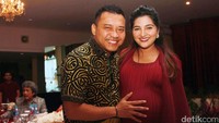 Menurut keterangan dokter, ia akan melahirkan pada bulan ini. Pool/Gus Mun/detikFoto.