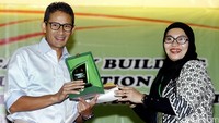 Penghargaan diberikan atas peran keluarga Uno dalam upaya promotif dan preventif kesehatan jiwa.