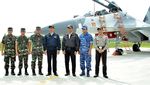 Jokowi Jajal Kokpit Sukhoi SU-30