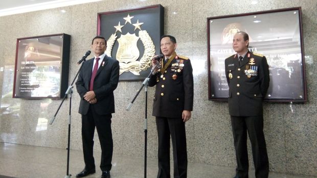 Foto: Wiranto dan Jenderal Tito di Mabes Polri (Idham Kholid/detikcom)