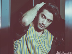 Melacak Jejak Perjalanan Karier Reza Rahadian