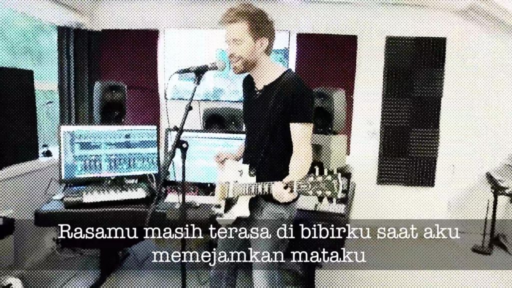 Foto: WN Norwegia bernama Audun menyanyikan lagu 'Nasi Padang (Istimewa/Youtube)