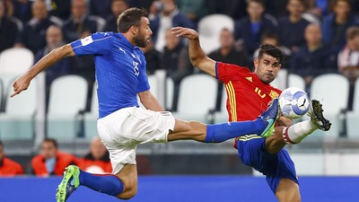 Italia vs Spanyol Sama Kuat