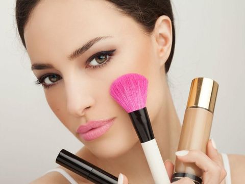 Ini Alasan Kamu Wajib Pakai Primer Sebelum <i>Foundation</i> 