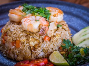 Selain Ayam, Nasi Goreng Juga Sedap Dipadu dengan Bahan Ini