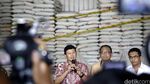 Bareskrim Polri Gerebek Gudang Beras Oplosan