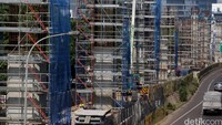 Sedangkan untuk launching gantry kedua yaitu dimulai pada bulan April 2016 hingga perkiraan selesai pada bulan Juli 2017.