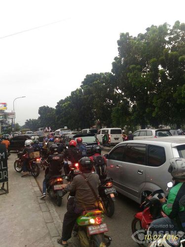 Foto: Macet di Tanjung Barat (Syarifudin/pembaca detikcom)