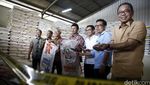 Bareskrim Polri Gerebek Gudang Beras Oplosan