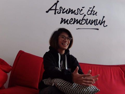 Wanita Harus Melek Teknologi, Tapi Jangan Kebablasan!