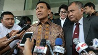 Wiranto melaporkan Laporan Harta Kekayaan Penyelenggara Negara (LHKPN) ke KPK.